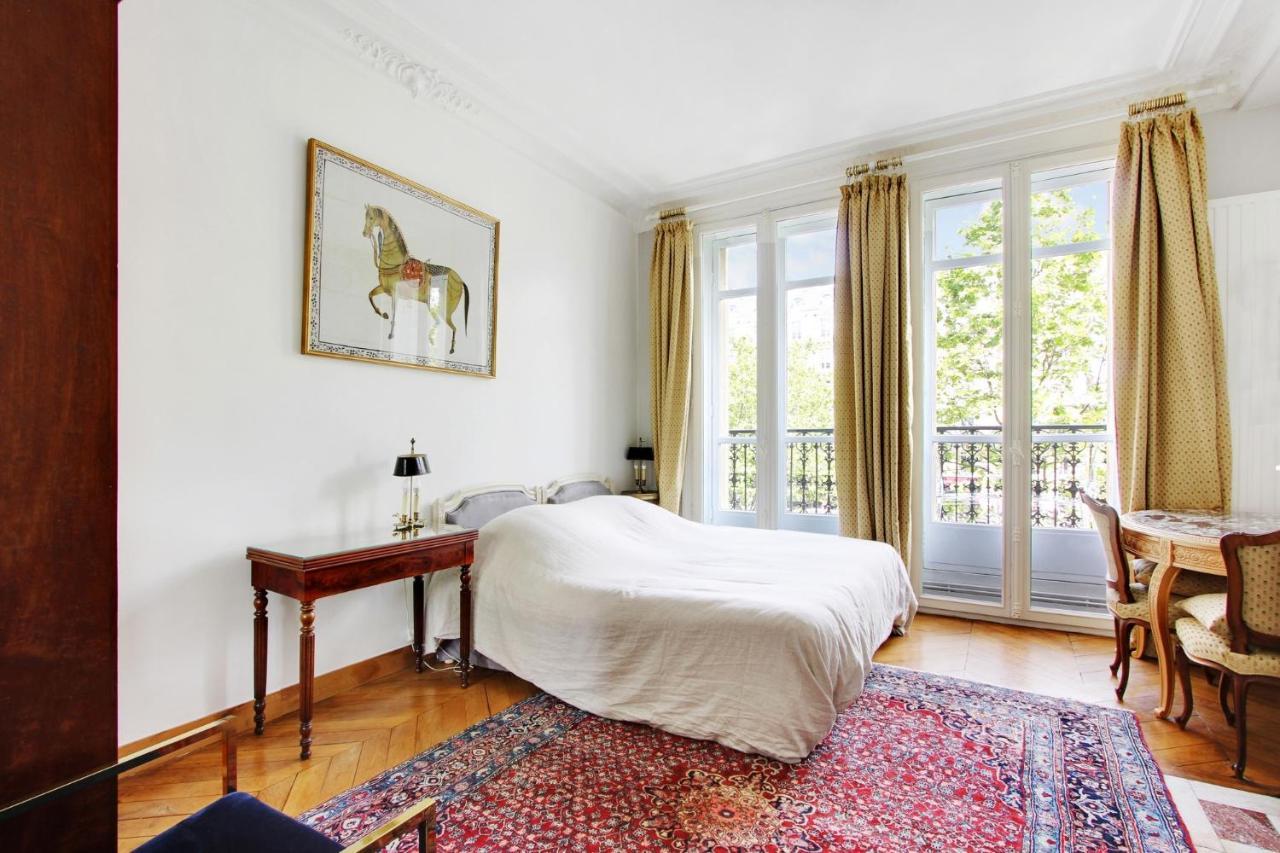 باريس Suite Junior Avec Balcon Et Vue Sur Arc De Triomphe المظهر الخارجي الصورة